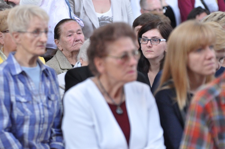 Kamień węgielny w kościele św. Jana Pawła II w Nowym Sączu