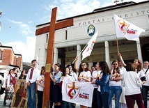 Znaki aż do rozpoczęcia spotkania młodzieży będą odwiedzać kolejne dekanaty archidiecezji krakowskiej.