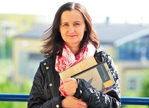 Beata Nowak jest wzruszona postawą uczniów, absolwentów i przyjaciół.