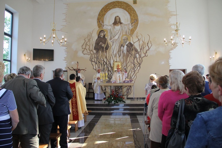 Poświęcenie kaplicy cmentarnej w Radomyślu