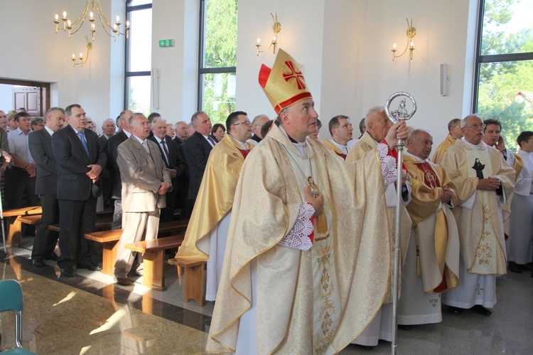 Poświęcenie kaplicy cmentarnej w Radomyślu