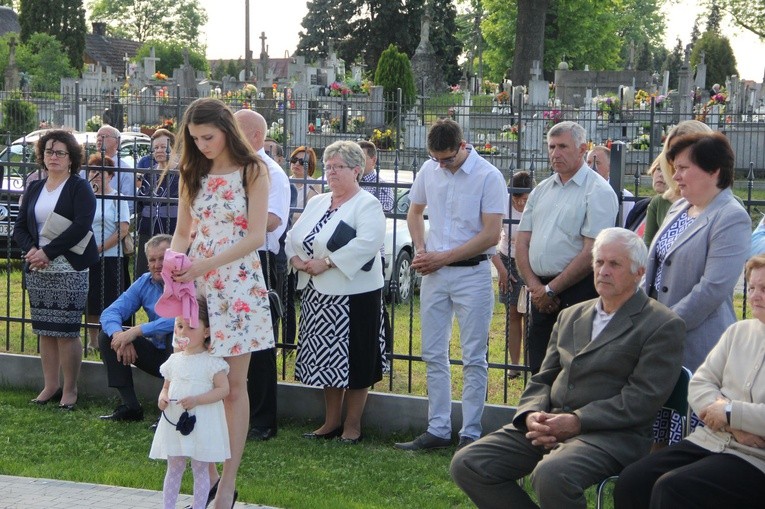 Poświęcenie kaplicy cmentarnej w Radomyślu