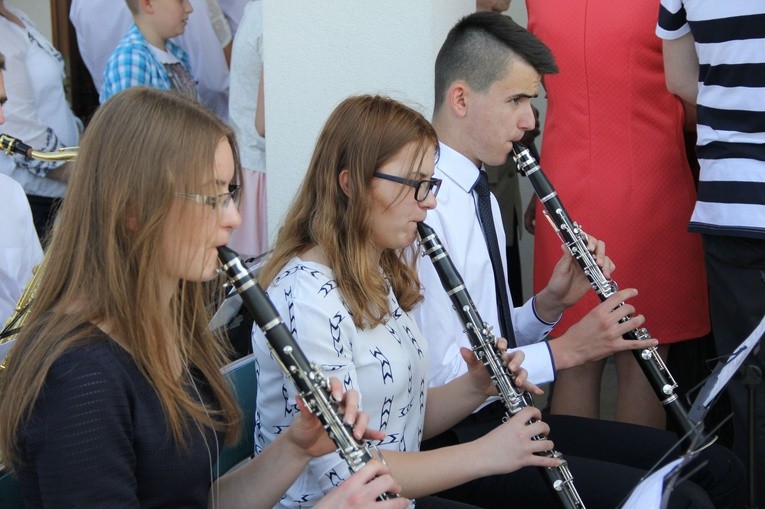 Poświęcenie kaplicy cmentarnej w Radomyślu