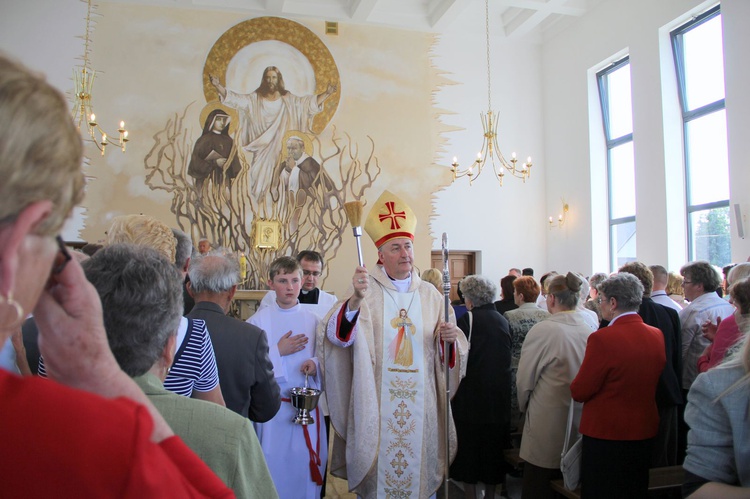 Poświęcenie kaplicy cmentarnej w Radomyślu