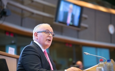 Timmermans przyjechał do Warszawy