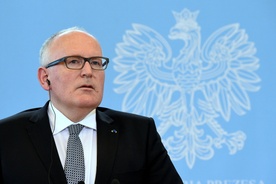 Timmermans: Konflikt wokół TK wewnętrznym problemem Polski