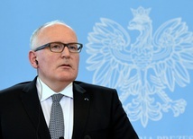 Timmermans: Konflikt wokół TK wewnętrznym problemem Polski