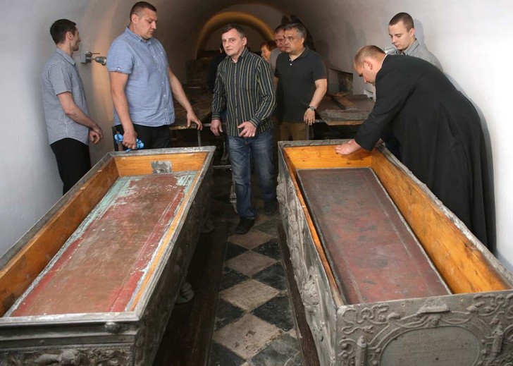 Otwarto sarkofagi królewskie na Wawelu