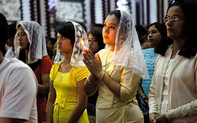 Obecnie w Birmie, kraju zdominowanym przez buddyzm, żyje ok. 700 tys. katolików.