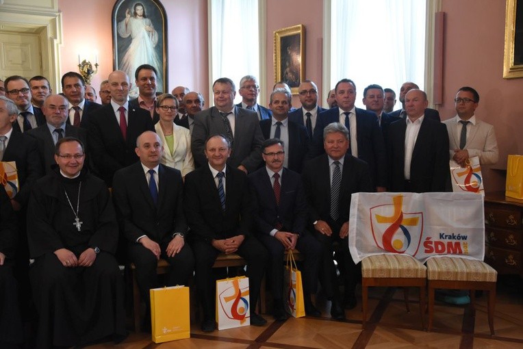 Samorządowcy z wizytą u kardynała