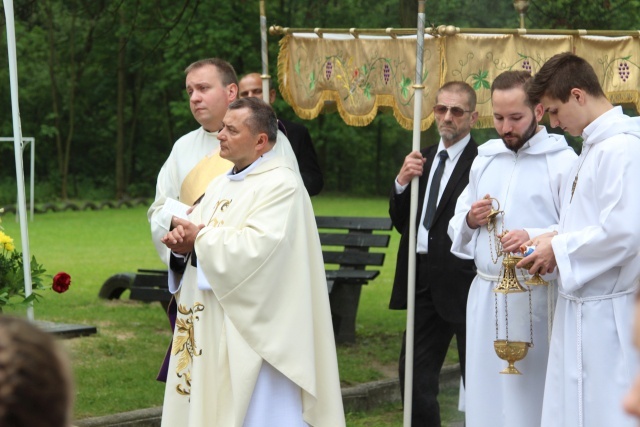 Procesja Bożego Ciała w parafii św. Elżbiety w Cieszynie