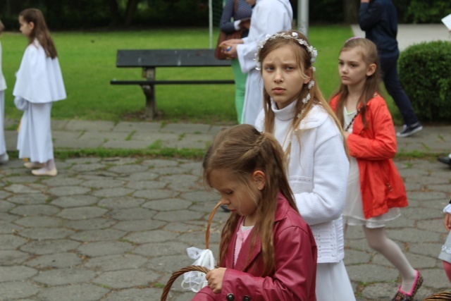 Procesja Bożego Ciała w parafii św. Elżbiety w Cieszynie