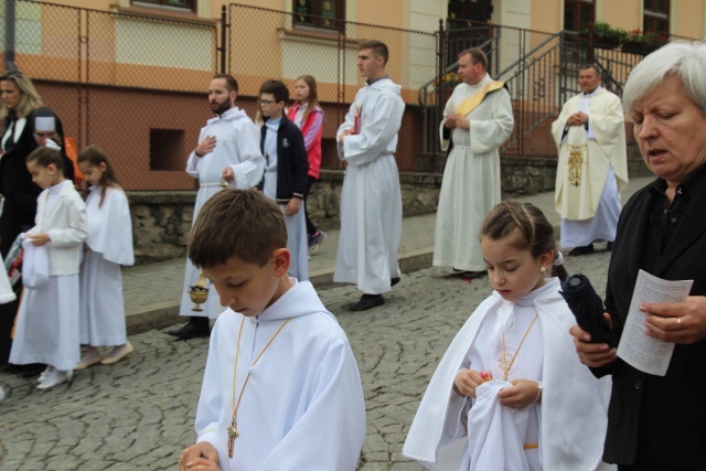 Procesja Bożego Ciała w parafii św. Elżbiety w Cieszynie