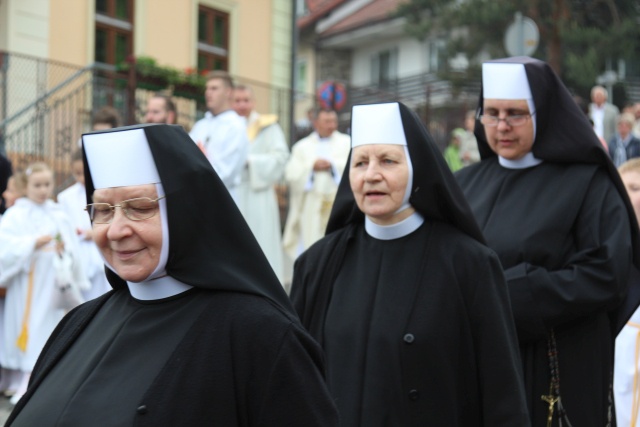 Procesja Bożego Ciała w parafii św. Elżbiety w Cieszynie