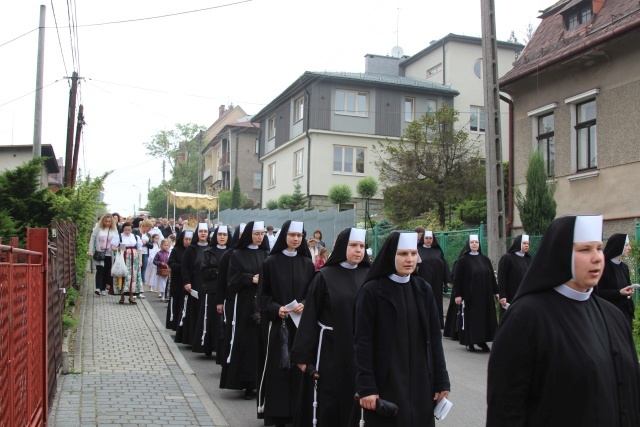 Procesja Bożego Ciała w parafii św. Elżbiety w Cieszynie