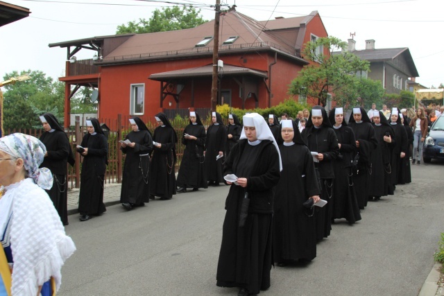 Procesja Bożego Ciała w parafii św. Elżbiety w Cieszynie