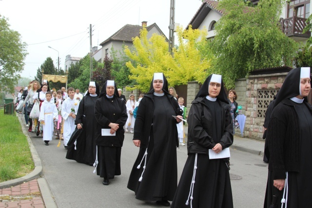 Procesja Bożego Ciała w parafii św. Elżbiety w Cieszynie