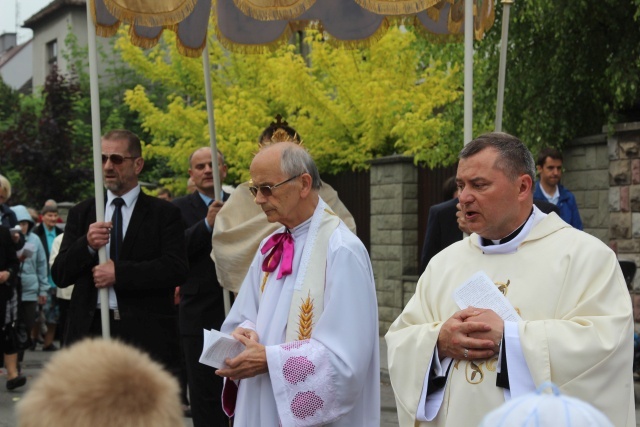 Procesja Bożego Ciała w parafii św. Elżbiety w Cieszynie