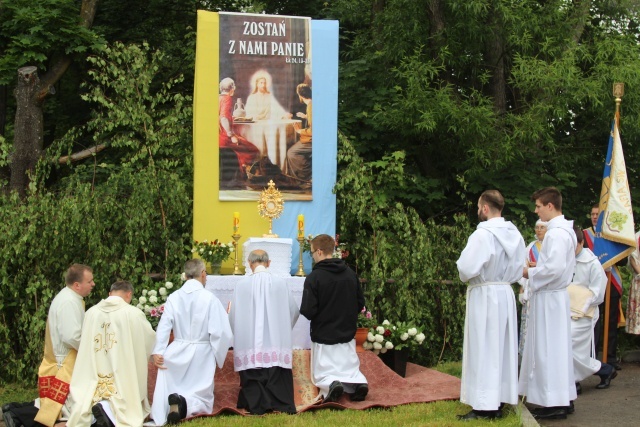 Procesja Bożego Ciała w parafii św. Elżbiety w Cieszynie