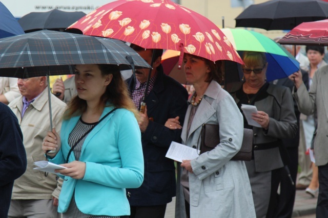 Procesja Bożego Ciała w parafii św. Elżbiety w Cieszynie