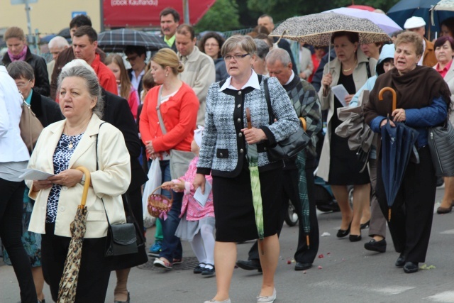 Procesja Bożego Ciała w parafii św. Elżbiety w Cieszynie