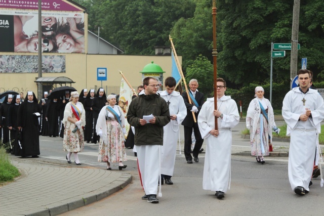 Procesja Bożego Ciała w parafii św. Elżbiety w Cieszynie