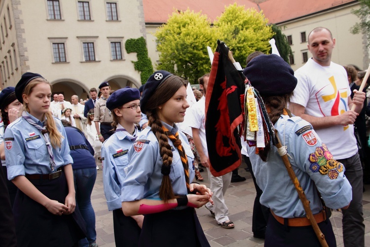 Boże Ciało 2016 - procesja z Wawelu na Rynek Główny 