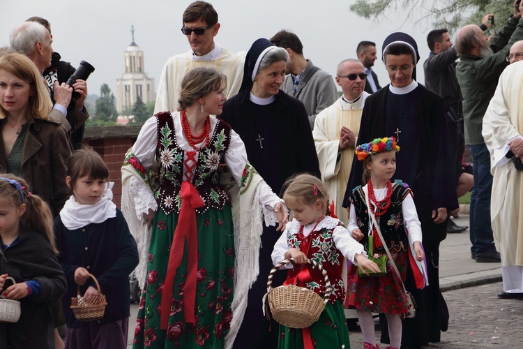 Boże Ciało 2016 - procesja z Wawelu na Rynek Główny 