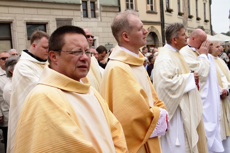 Boże Ciało 2016 - procesja z Wawelu na Rynek Główny 