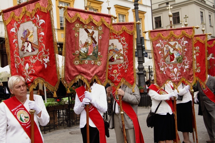 Boże Ciało 2016 - procesja z Wawelu na Rynek Główny 