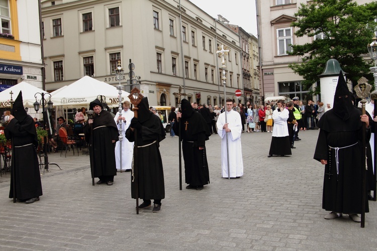 Boże Ciało 2016 - procesja z Wawelu na Rynek Główny 