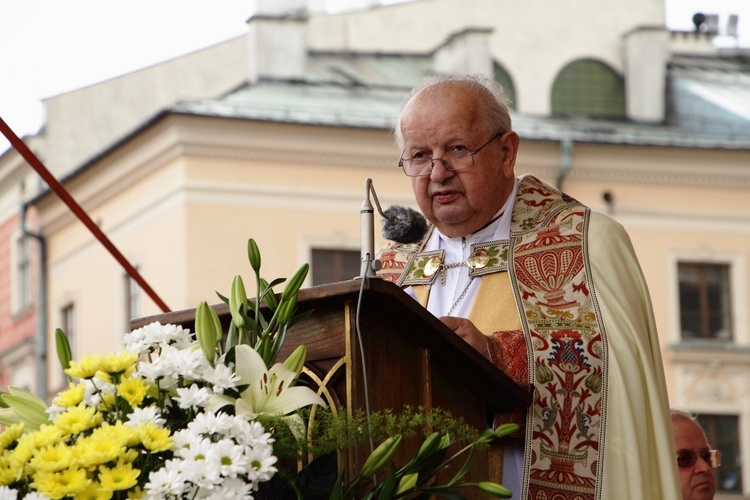 Boże Ciało 2016 - procesja z Wawelu na Rynek Główny 