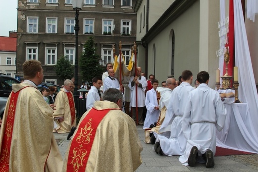 Procesja Bożego Ciała w parafii św. Marii Magdaleny w Cieszynie