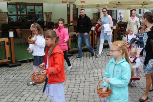 Procesja Bożego Ciała w parafii św. Marii Magdaleny w Cieszynie