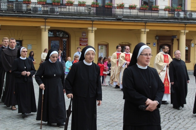 Procesja Bożego Ciała w parafii św. Marii Magdaleny w Cieszynie