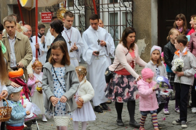 Procesja Bożego Ciała w parafii św. Marii Magdaleny w Cieszynie