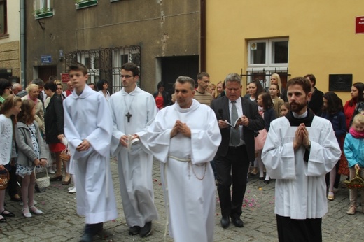 Procesja Bożego Ciała w parafii św. Marii Magdaleny w Cieszynie