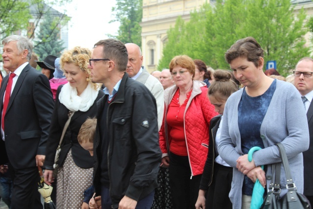 Procesja Bożego Ciała w parafii św. Marii Magdaleny w Cieszynie