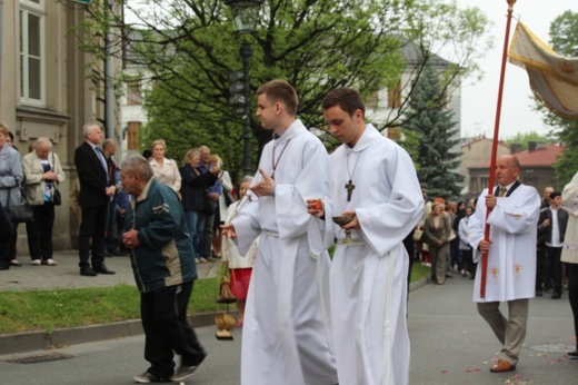 Procesja Bożego Ciała w parafii św. Marii Magdaleny w Cieszynie