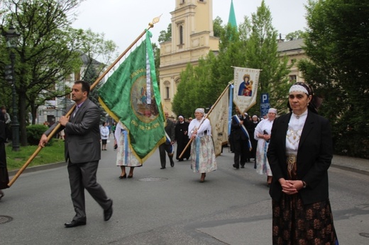 Procesja Bożego Ciała w parafii św. Marii Magdaleny w Cieszynie