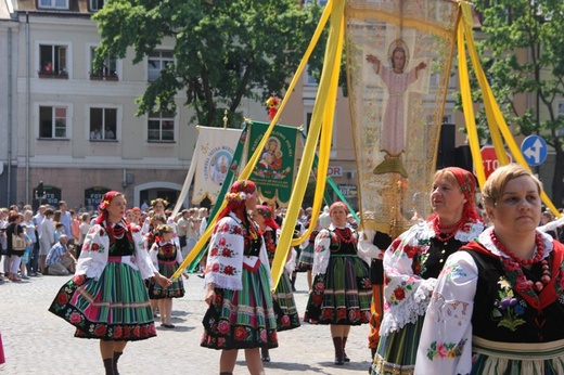 Boże Ciało w Łowiczu - Procesja