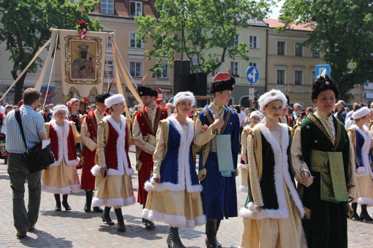 Boże Ciało w Łowiczu - Procesja