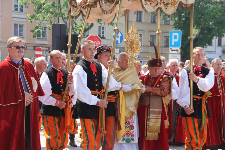 Boże Ciało w Łowiczu - Procesja