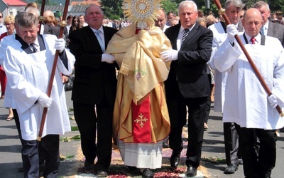 Procesja Bożego Ciała w Oporowie