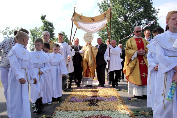 Procesja Bożego Ciała w Oporowie