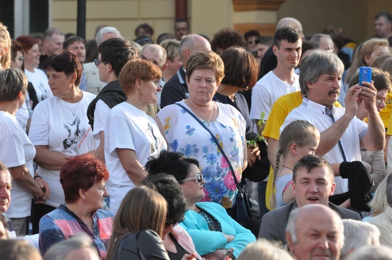 Zakliczyn, Diecezjalne Uwielbienie cz. I