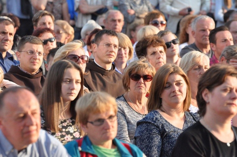 Zakliczyn, Diecezjalne Uwielbienie cz. I