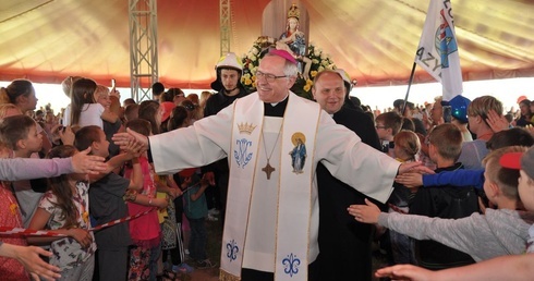 Wszyscy razem do... Kszatusza!