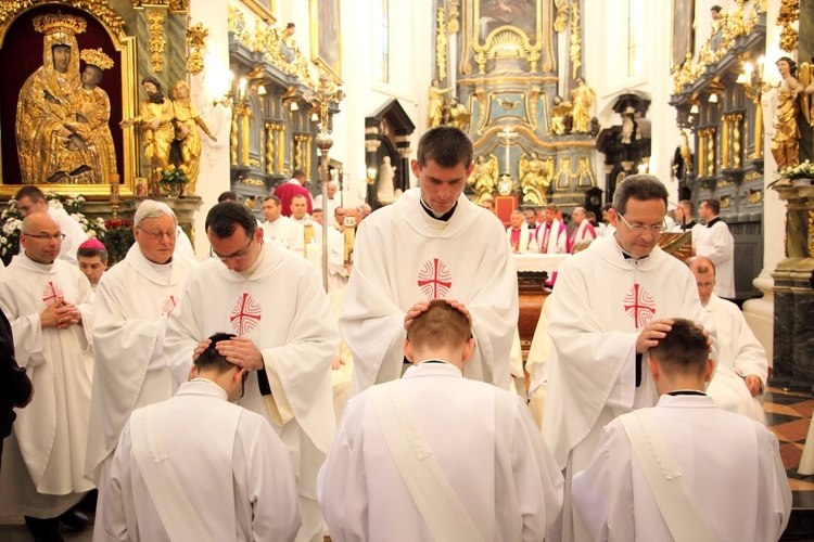 Święcenia kapłańskie w Łowiczu