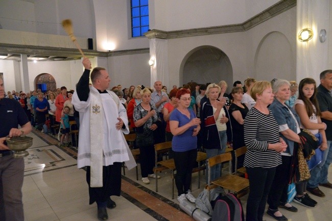 Nocna pielgrzymka kobiet